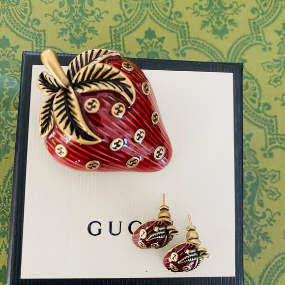 MATCHING SET❤️Gucci Enamel Strawberry ? Brooch & Earrings